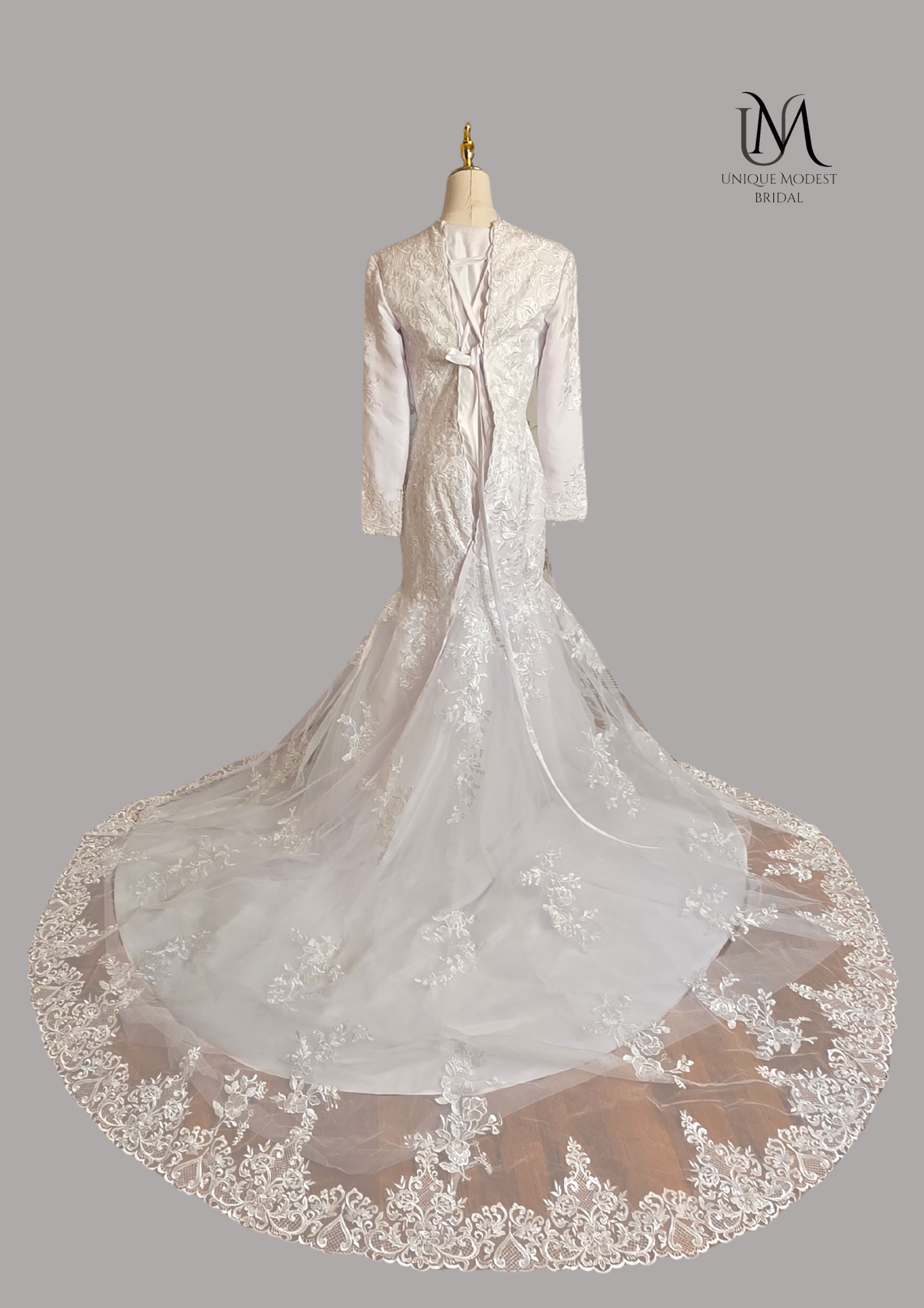 Ariel - Long Sleeve Elegant Mermaid Modest Wedding Dress