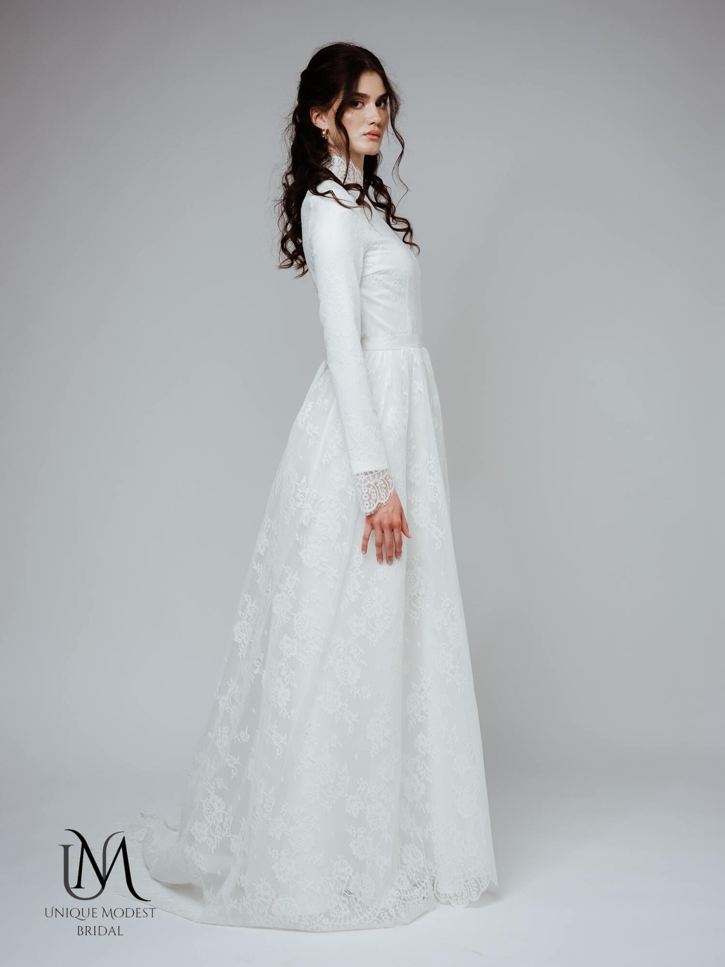Angel - Modest Lace Long-Sleeve Wedding Dress with High Neck