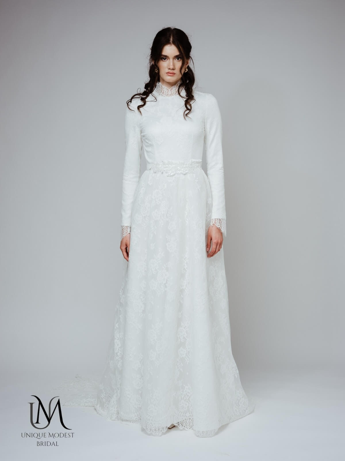 Angel - Modest Lace Long-Sleeve Wedding Dress with High Neck