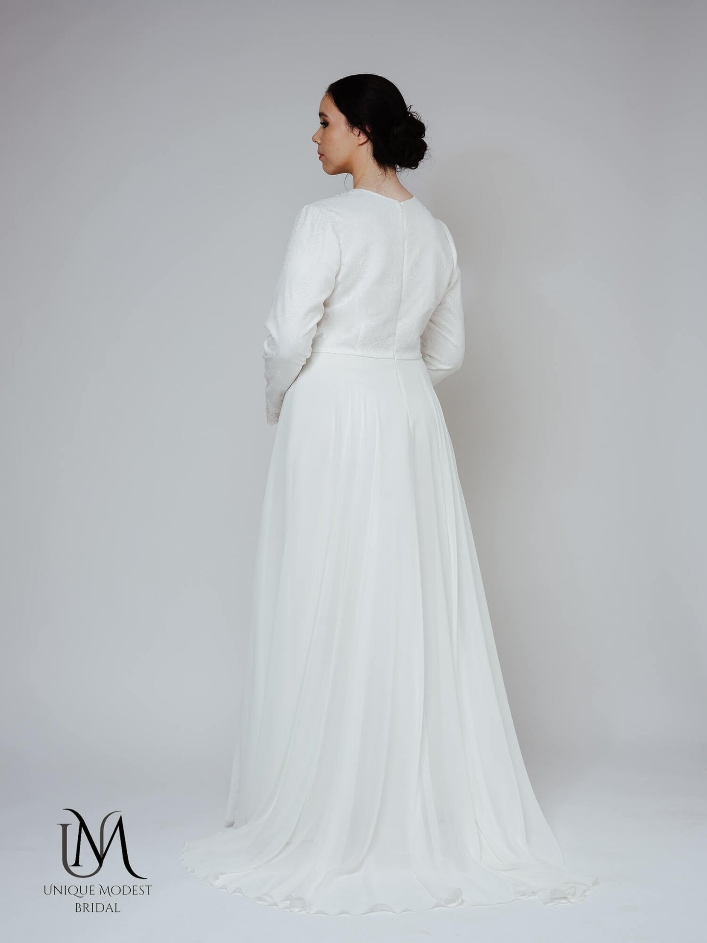 Ivy - Modest Plus-Size Long-Sleeve Lace Wedding Dress