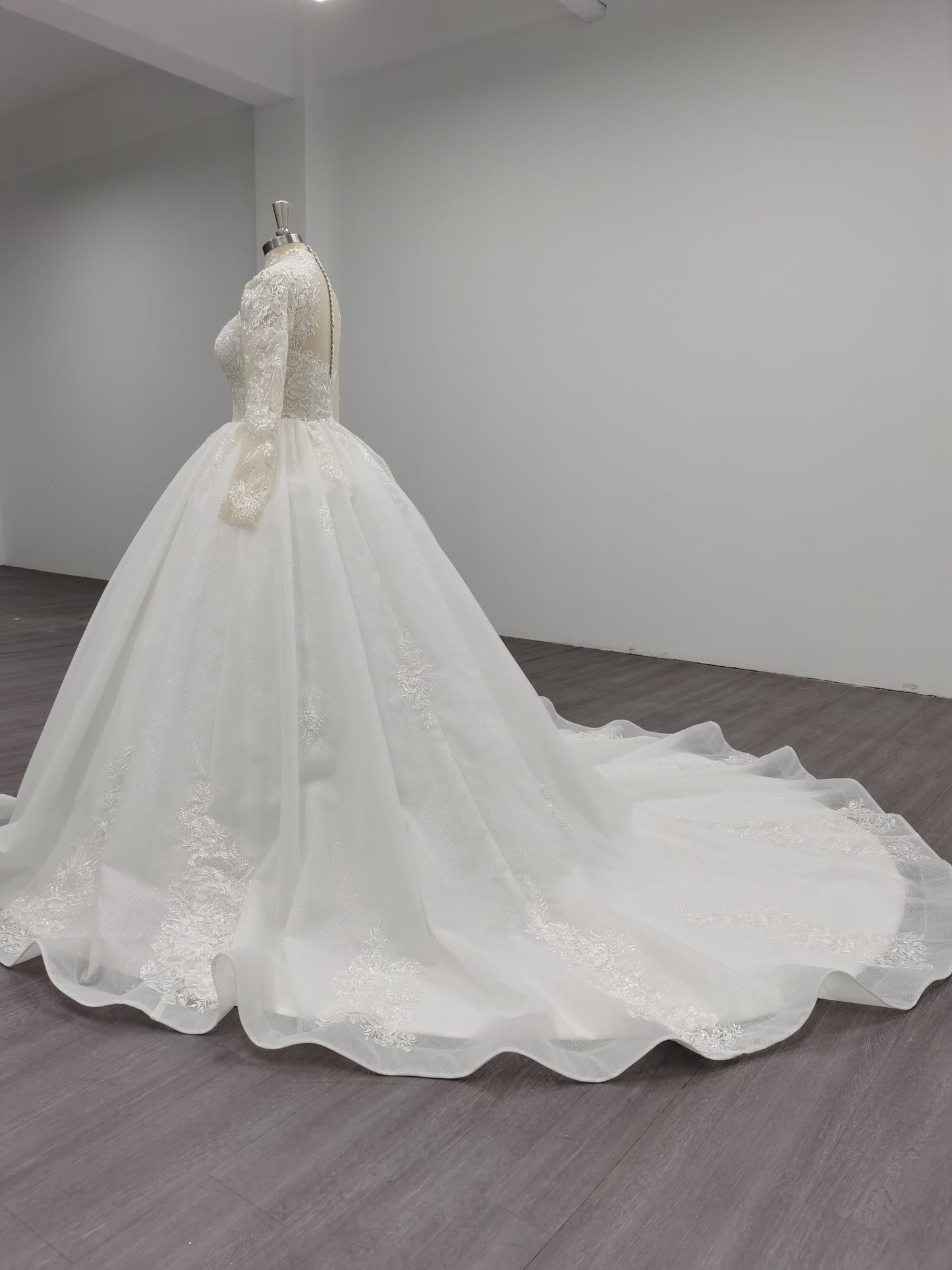 Aurora - Elegant A-Line / Ball Gown Modest Wedding Dress
