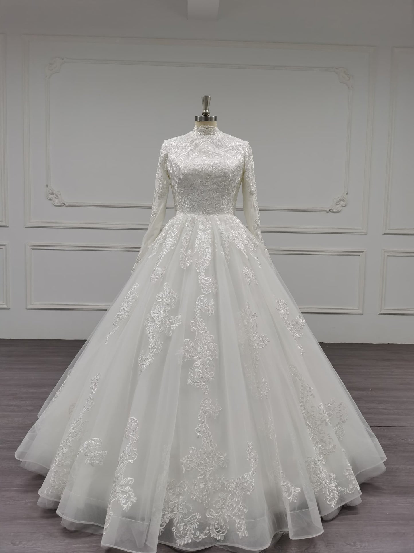 Bloomify - Elegant A-Line Long Sleeve Modest Wedding Dress