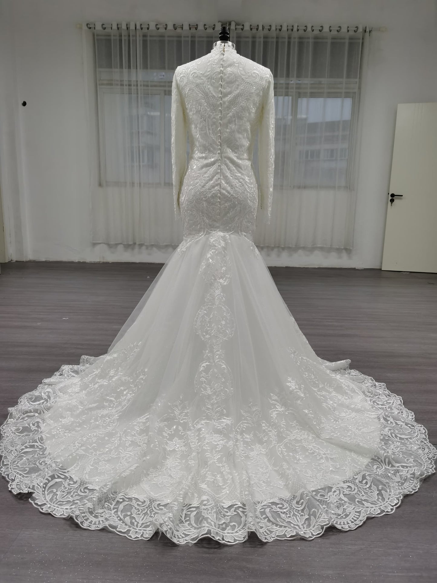 Ariel - Long Sleeve Elegant Mermaid Modest Wedding Dress