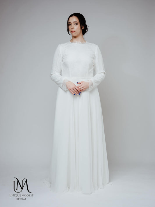 Ivy - Modest Plus-Size Long-Sleeve Lace Wedding Dress