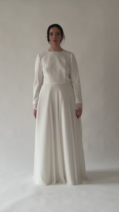 Ivy - Modest Plus-Size Long-Sleeve Lace Wedding Dress
