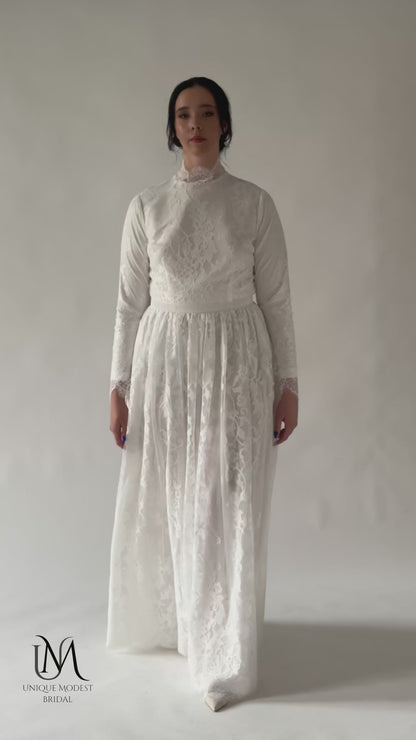 Stella – Modest Plus Size Lace Wedding Dress
