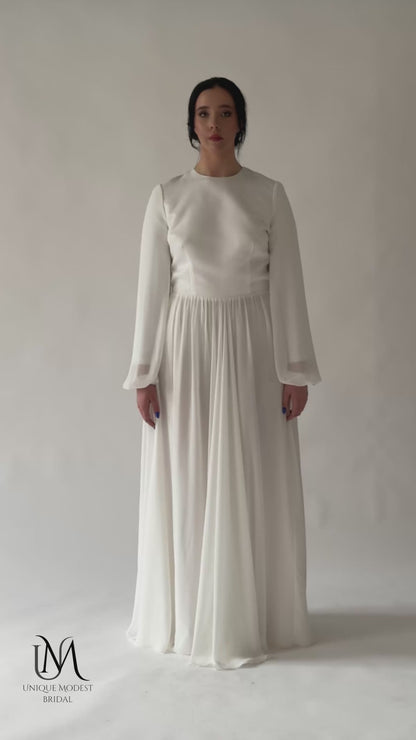 Pearl – Modest Plus-Size Satin Long-Sleeve Wedding Dress